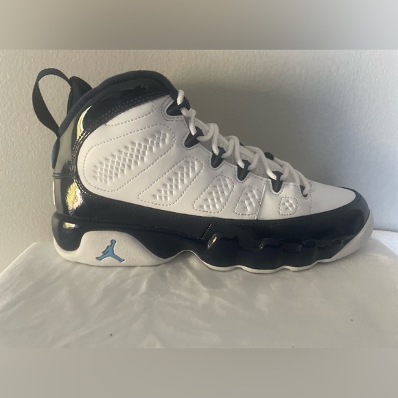 Jordan 9 retro UNC - Picture 4 of 7